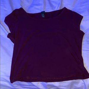 maroon cropped tee